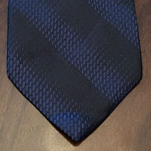 Jon Randall Blue Black Hand Made 100% Silk Men’s Neck Tie Made In China XL